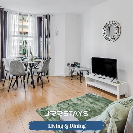 Cardiff Stylish 2 Bedroom Sleeps 6 Wi-Fi - Jrr Stays Eksteriør billede